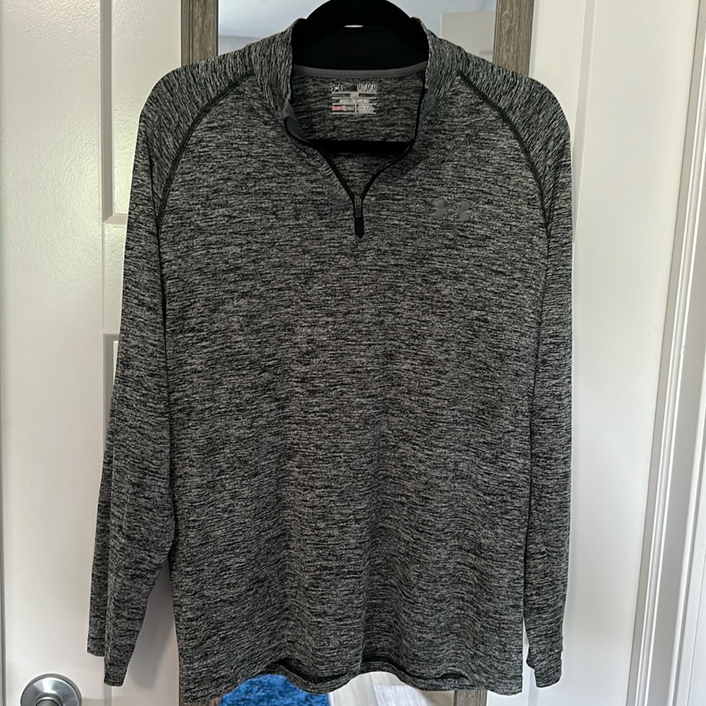 Under Armour gray and black loose fitting quarter zip pullover size medium!